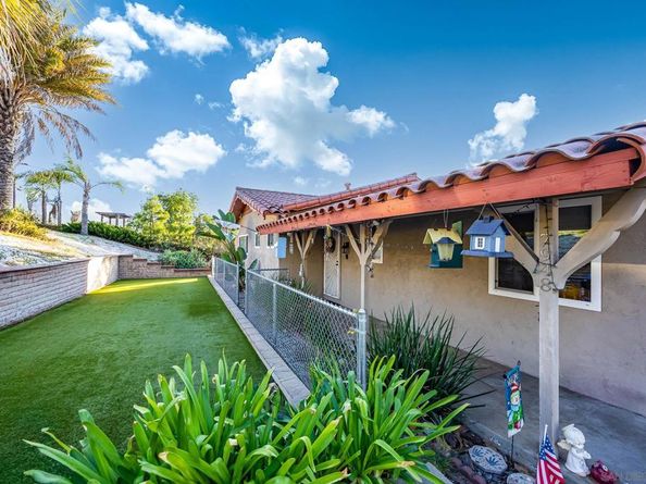 7948 Shalamar Dr, El Cajon CA 92021