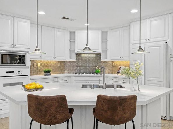 2793 E Bainbridge Road, San Diego CA 92106