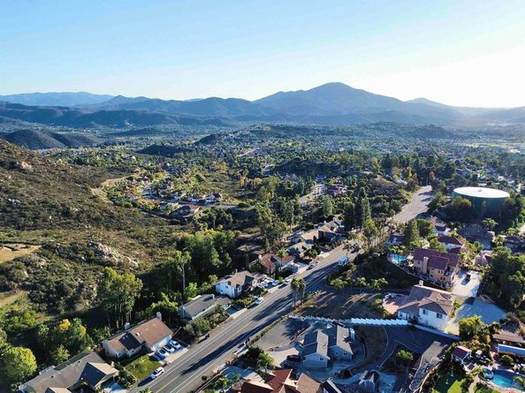 1423 Vista Grande Rd, El Cajon CA 92019