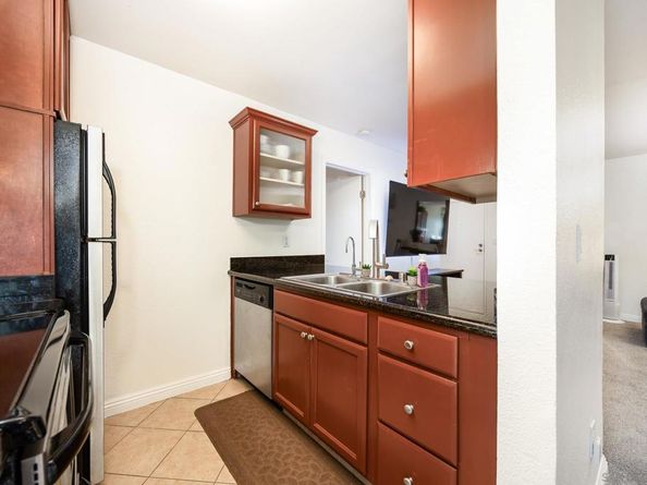 4860 Rolando Ct Unit 52, San Diego CA 92115