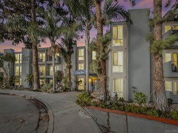 4860 Rolando Ct