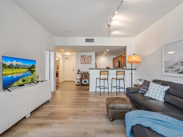 253 10Th Ave 329, San Diego CA 92101