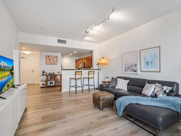 253 10Th Ave 329, San Diego CA 92101
