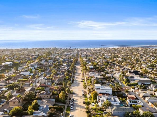 4377 Newport, San Diego CA 92107