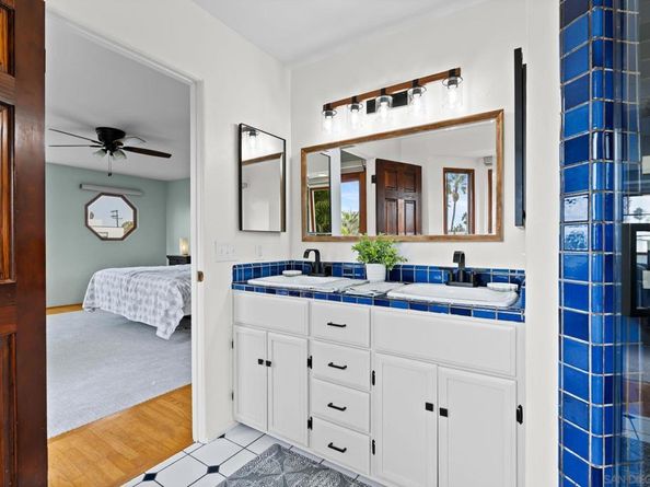 4377 Newport, San Diego CA 92107