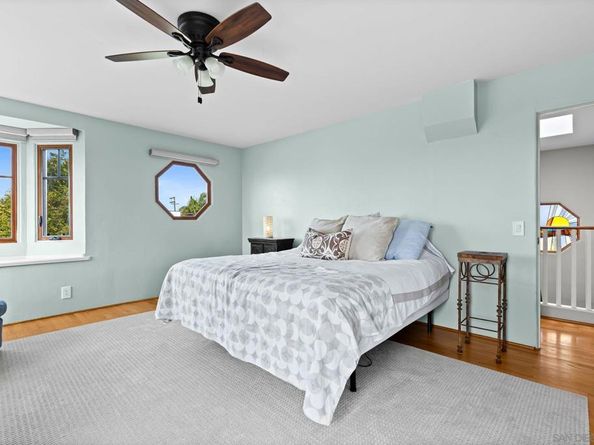 4377 Newport, San Diego CA 92107