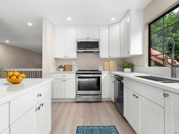 7890 Mission Vista