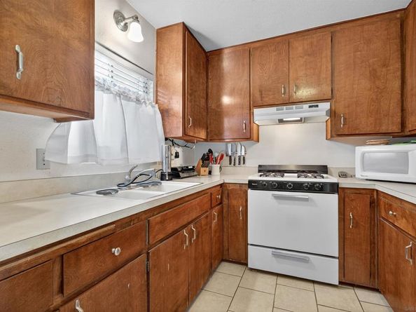 8271 Golden Ave, Lemon Grove CA 91945