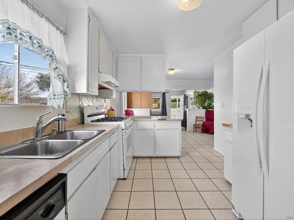 8271 Golden Ave, Lemon Grove CA 91945
