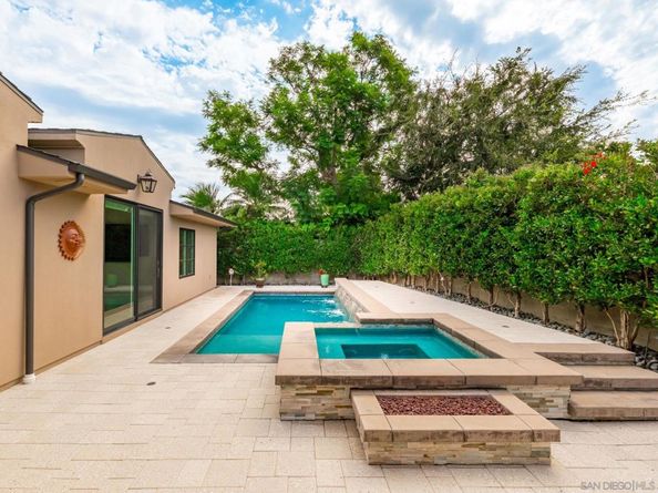 1879 Tahiti Drive, Costa Mesa CA 92626