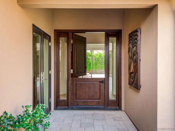 1879 Tahiti Drive, Costa Mesa CA 92626