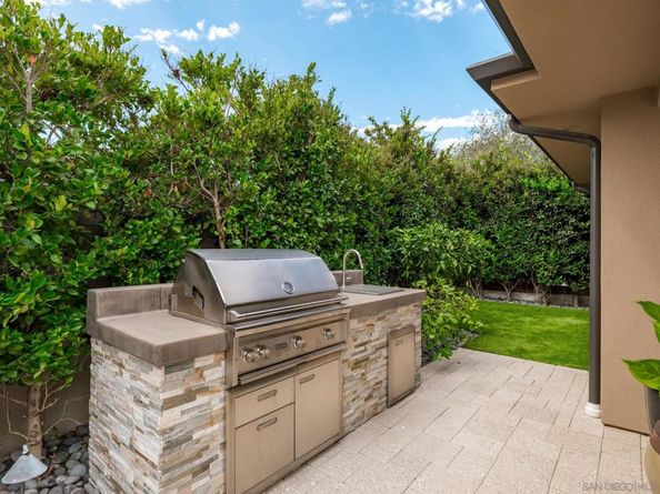 1879 Tahiti Drive, Costa Mesa CA 92626