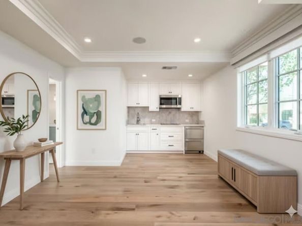 1879 Tahiti Drive, Costa Mesa CA 92626