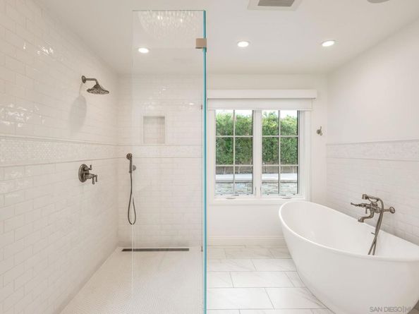 1879 Tahiti Drive, Costa Mesa CA 92626