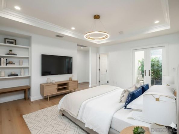 1879 Tahiti Drive, Costa Mesa CA 92626