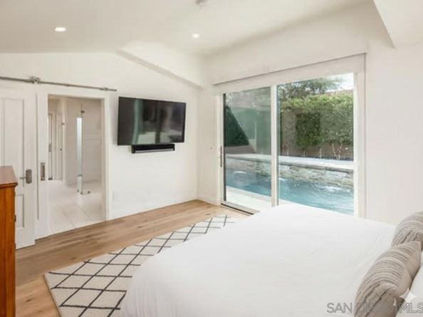 1879 Tahiti Drive, Costa Mesa CA 92626