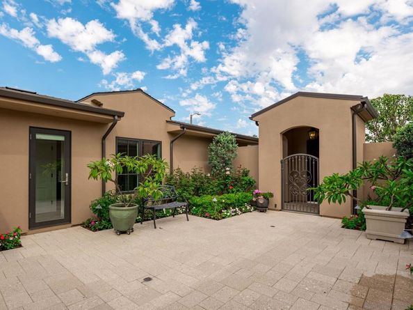 1879 Tahiti Drive, Costa Mesa CA 92626