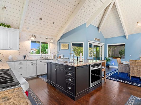 2122 Del Mar Heights Rd, Del Mar CA 92014