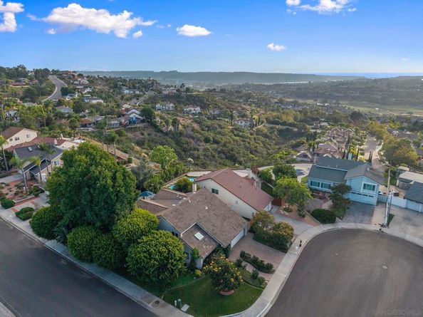 6502 La Paloma St., Carlsbad CA 92009