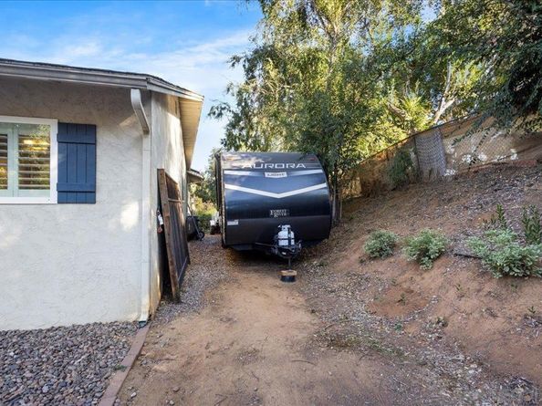 11493 Eucalyptus Hills Dr, Lakeside CA 92040