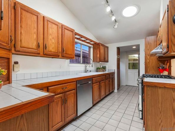 2546 Marathon Dr, San Diego CA 92123