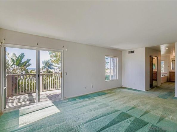 6709 Lonicera Street, Carlsbad CA 92011