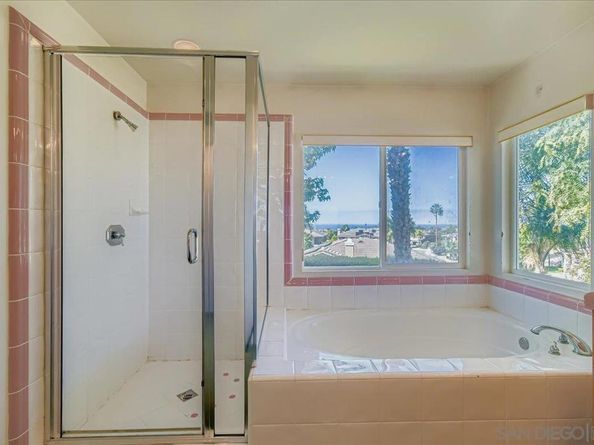 6709 Lonicera Street, Carlsbad CA 92011