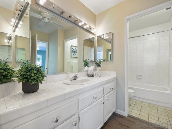 2119 Royal Lytham Gln, Escondido CA 92026