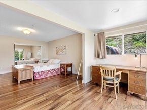 7202 Via Capri, La Jolla CA 92037