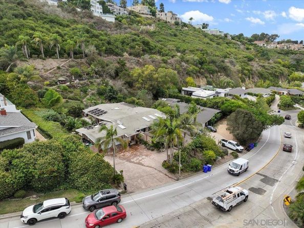 7202 Via Capri, La Jolla CA 92037