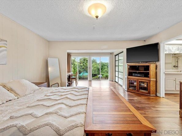 7202 Via Capri, La Jolla CA 92037