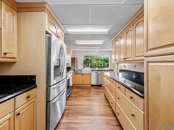 7202 Via Capri, La Jolla CA 92037