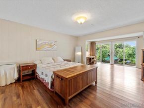 7202 Via Capri, La Jolla CA 92037