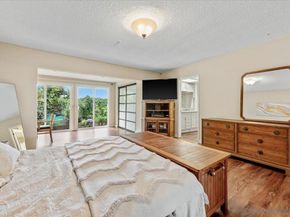 7202 Via Capri, La Jolla CA 92037