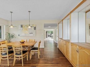 7202 Via Capri, La Jolla CA 92037