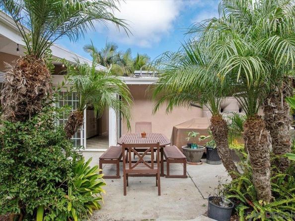 7202 Via Capri, La Jolla CA 92037