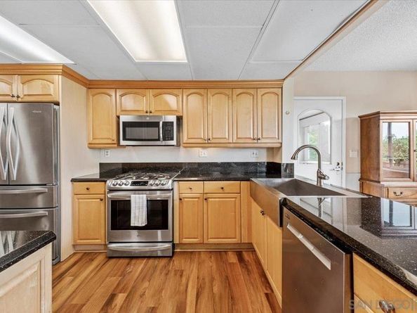 7202 Via Capri, La Jolla CA 92037