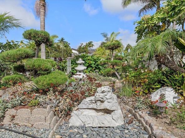 7202 Via Capri, La Jolla CA 92037