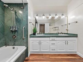 7202 Via Capri, La Jolla CA 92037