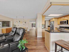 7202 Via Capri, La Jolla CA 92037