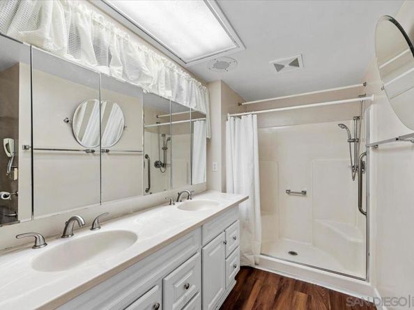 7202 Via Capri, La Jolla CA 92037