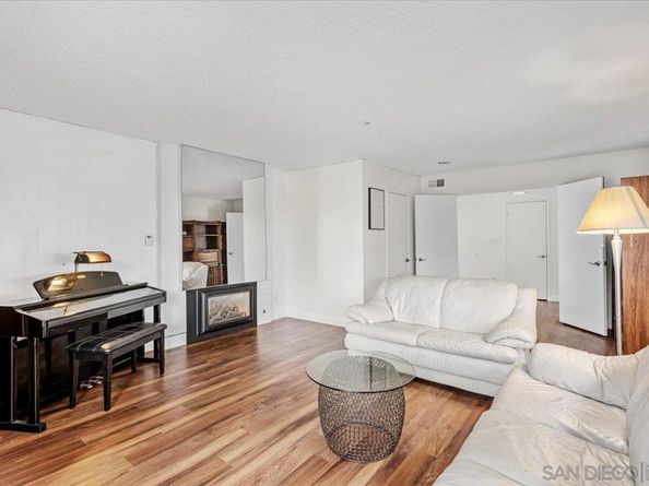 7202 Via Capri, La Jolla CA 92037