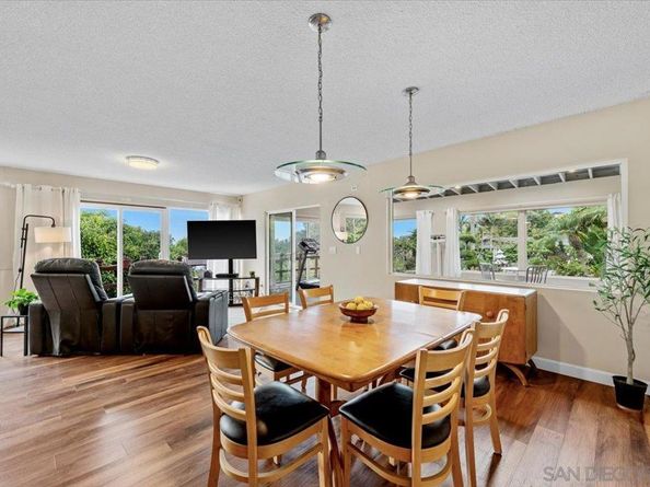 7202 Via Capri, La Jolla CA 92037