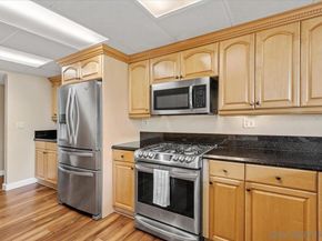 7202 Via Capri, La Jolla CA 92037