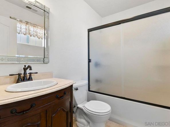 3232 N Twin Oaks Valley Rd, San Marcos CA 92069