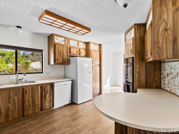 3232 N Twin Oaks Valley Rd, San Marcos CA 92069