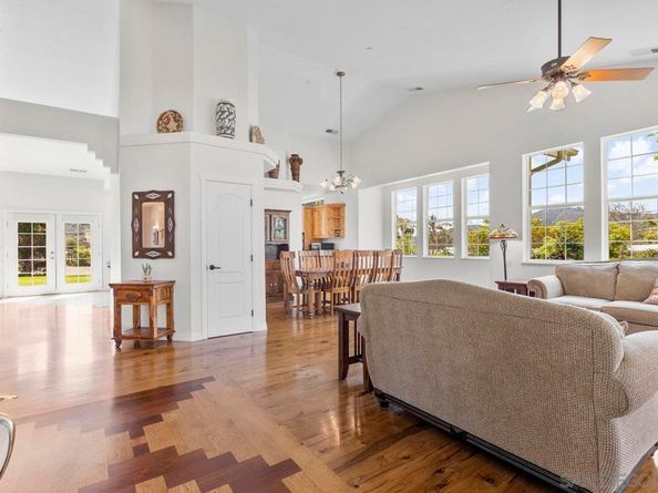 3232 N Twin Oaks Valley Rd, San Marcos CA 92069