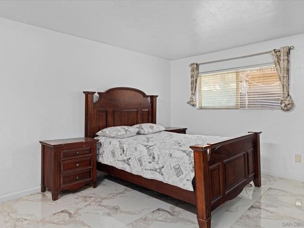9518 Cypress St, Lakeside CA 92040