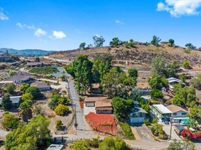 9518 Cypress St, Lakeside CA 92040