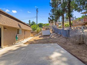 9518 Cypress St, Lakeside CA 92040